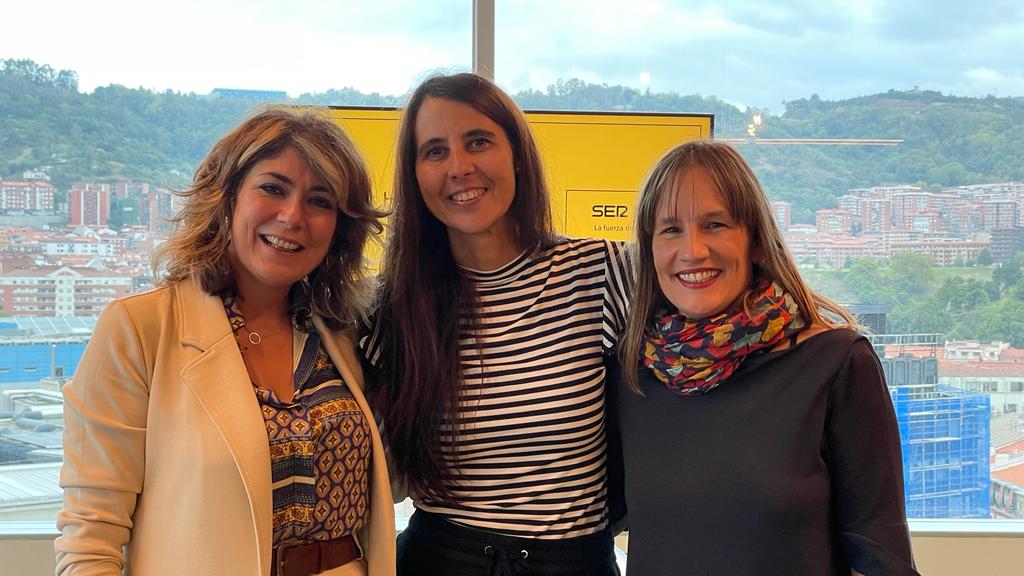 'TENGO UNA AMIGA QUE..."| Nuevo capítulo con
 <a href="/Leireserranoalb/">Leire Serrano Alberdi</a>  <a href="/LasaSokoa/">Sokoa Lasa</a>
<a href="/EspacioRegader4/">EspacioRegadera</a>. 
🟨📻📲¿Sabes cómo gestionar el sentimiento de culpa? cadenaser.com/audio/16650642… vía <a href="/La_SER/">Cadena SER</a>