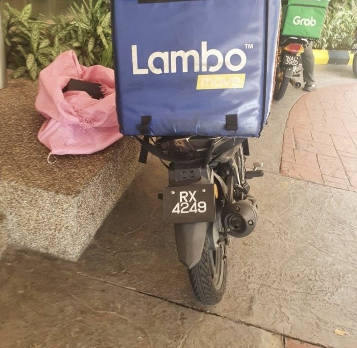 Thanks to NFTs I finally got myself a lambo🙏