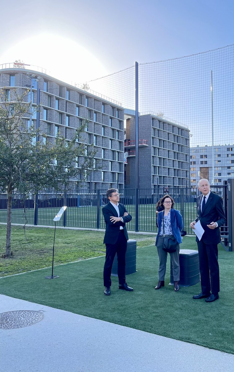 Cité internationale universitaire de Paris (@ciup_fr) on Twitter photo #Mécénat | <a href="/RamsaySante/">Ramsay Santé</a> et la <a href="/ciup_fr/">Cité internationale universitaire de Paris</a> inaugurent une plateforme de #crossfit, pour encourager l’activité physique des étudiants isolés, en présence de <a href="/pascalroche_/">Pascal Roché</a> et Jean-Marc Sauvé, président de la fondation nationale <a href="/ciup_fr/">Cité internationale universitaire de Paris</a>.
⬇️ #Mécénat | <a href="/RamsaySante/">Ramsay Santé</a> et la <a href="/ciup_fr/">Cité internationale universitaire de Paris</a> inaugurent une plateforme de #crossfit, pour encourager l’activité physique des étudiants isolés, en présence de <a href="/pascalroche_/">Pascal Roché</a> et Jean-Marc Sauvé, président de la fondation nationale <a href="/ciup_fr/">Cité internationale universitaire de Paris</a>.
⬇️