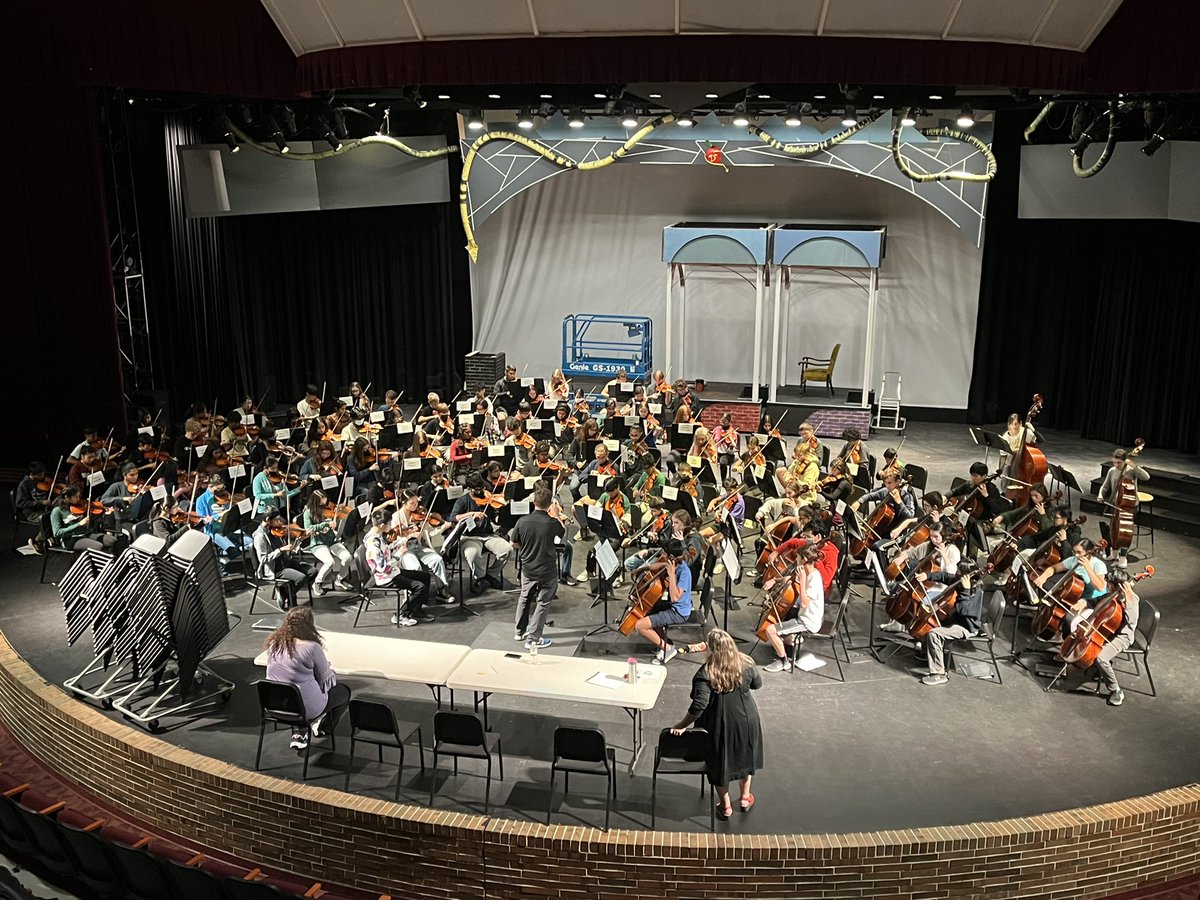 Mrs. Xydas tweet media