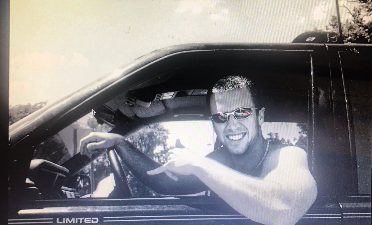 chefbillyd's tweet photo. Sun’s Out…Guns Out…
Thanks for the blast from the past @lfranklin9 💥
.
.
.
#tbt #circa2001 https://t.co/sUPvMibZxh