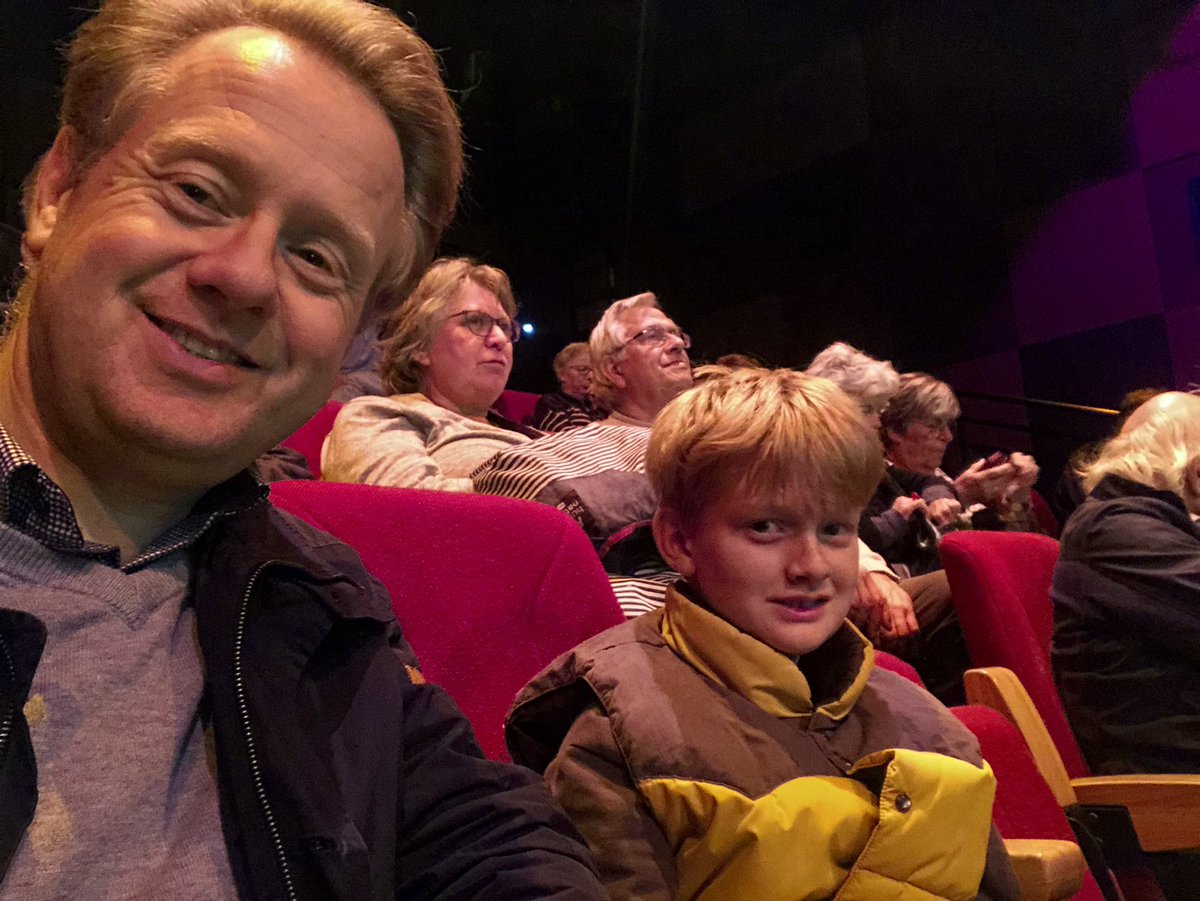 RobertTieman's tweet photo. In een vol @LantarenVenster voor de promotiefilm ‘3 dagen met Monica’ van @PortOfRotterdam uit de jaren 50 #MakeItHappen https://t.co/Kw0wNy51o2 #AFFR https://t.co/0gFoe2GKsJ
