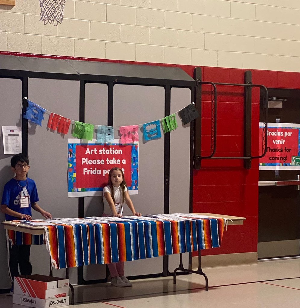 LinkLions's tweet photo. Today students had the opportunity to visit Link’s Immersive Hispanic Art Museum! Students learned about different Hispanic artists and their work! 🎨 #hispanicheritagemonth #weare54 #linknextlevel #culture #art https://t.co/iqJ3yTY4G0