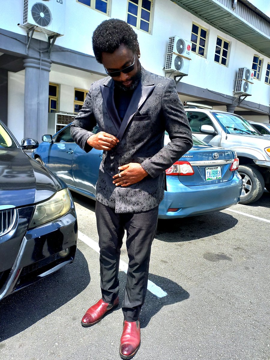 OfficialMaharaj's tweet photo. #Septemberdump E no get as e be. I be fine man. No cap!
#phboy #kalabari #calabar https://t.co/K22QqdgSci