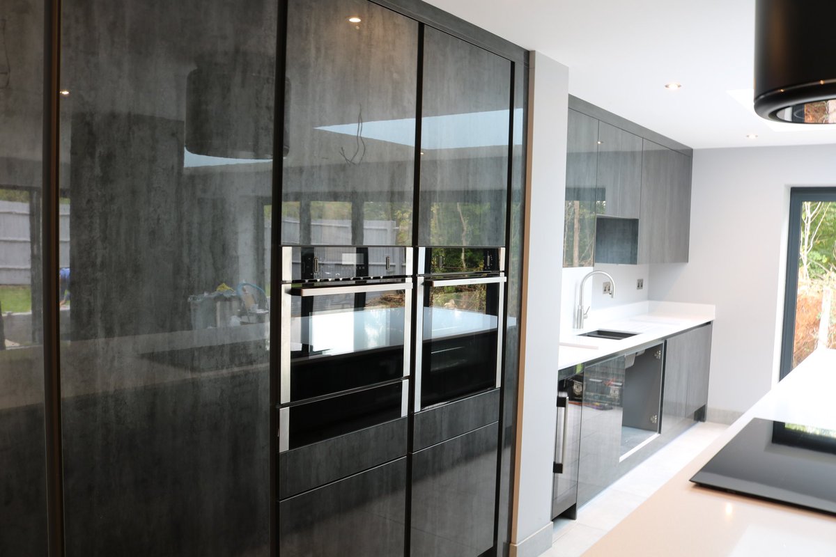 Evansonsbuild14's tweet photo. New extension and fitted kitchen. https://t.co/Cf6cSsvBw7