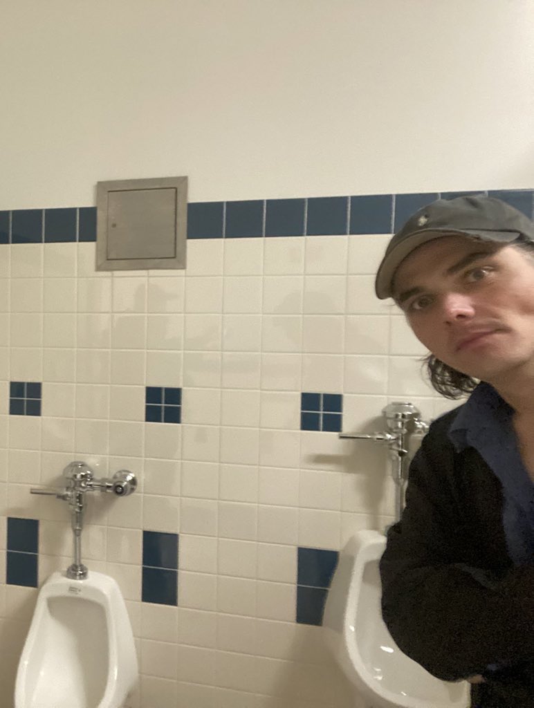 everyhourgerard's tweet photo. babe wake up a new urinal gerard pic just dropped https://t.co/zY0U9D5iAA