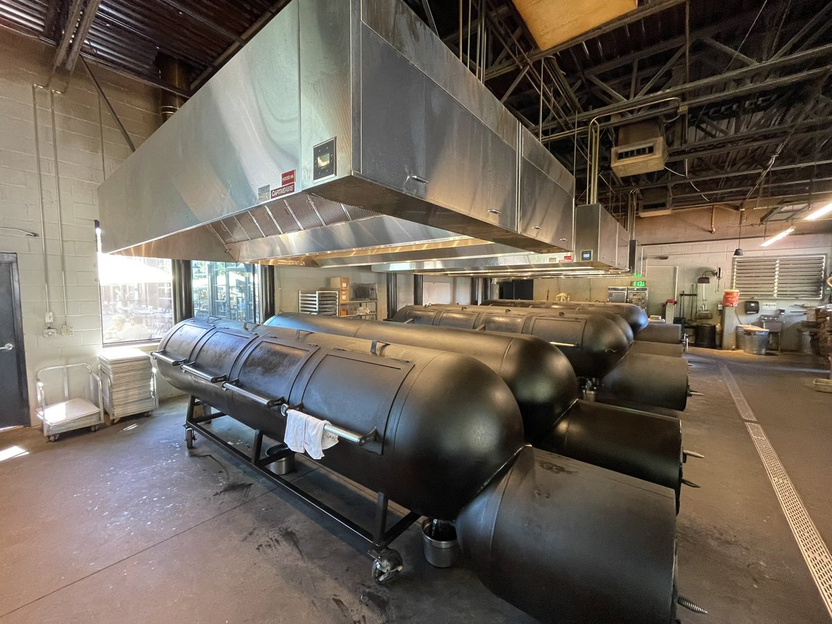 SonnhalterB2T's tweet photo. My annual PHCC CO BBQ lunch with John Mesenbrink &amp; Steve Smith. Noble Smoke for this year’s lunch. Plus we even got a tour of the operations:)
@mechanical_hub @phcppros 
 #sonnhalterb2t #phccconnect
 #Phccconnect2022 https://t.co/SIuNyEH2NQ