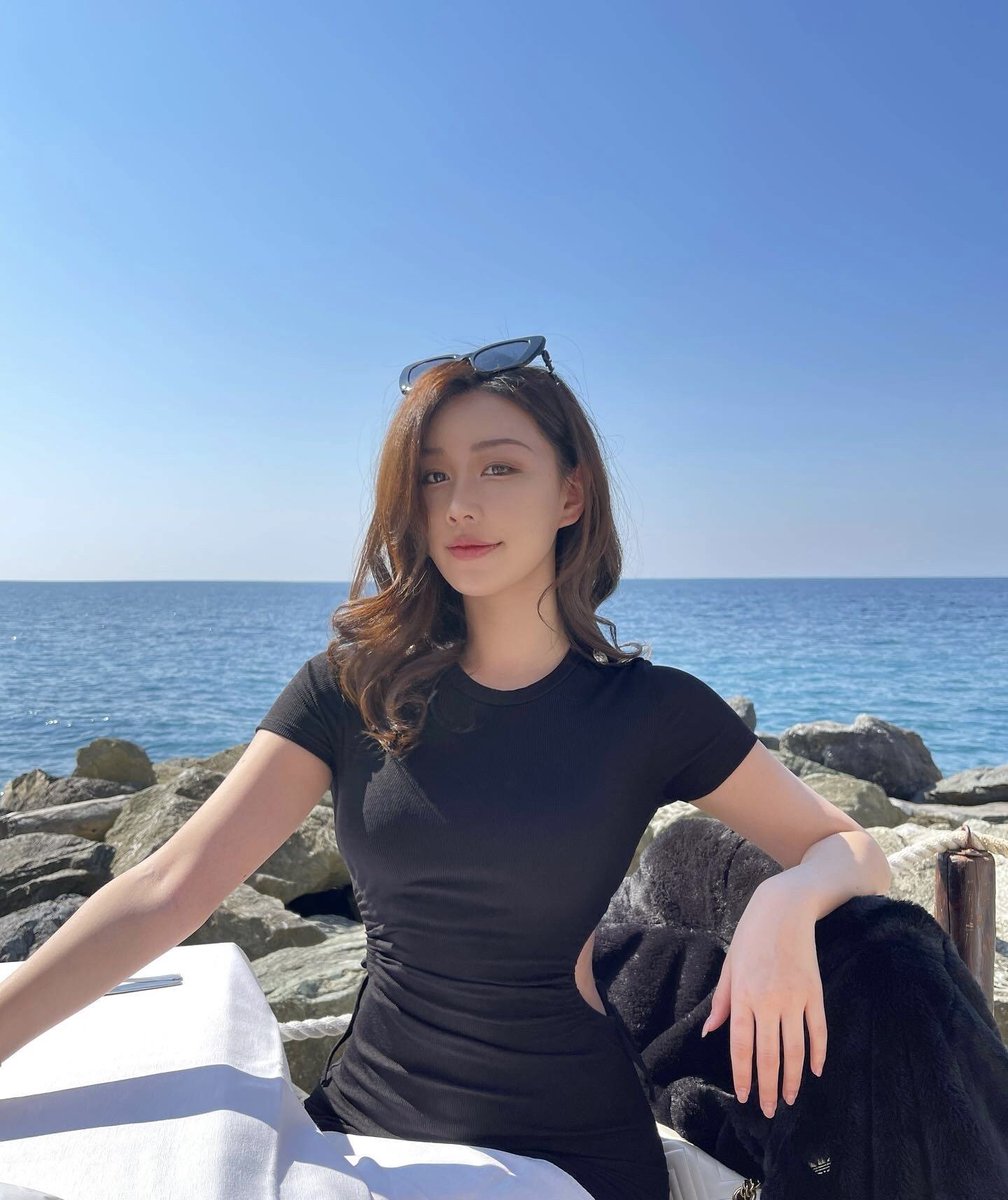 sasa7mdy's tweet photo. I love the sea breeze, this is where I relax https://t.co/tzQTHSyr1p