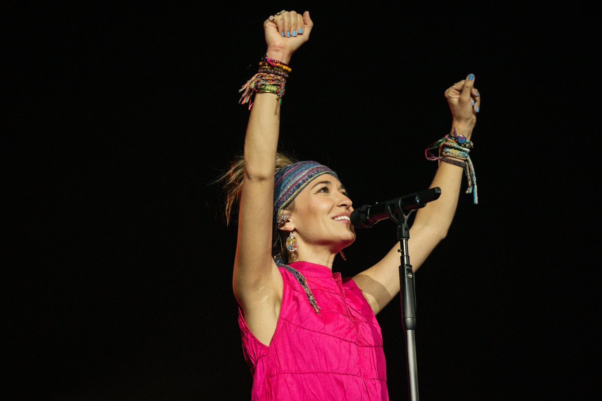 Who’s excited for shows this fall with @blessingoffor and <a href="/davebarnesmusic/">Dave Barnes</a>! 💫