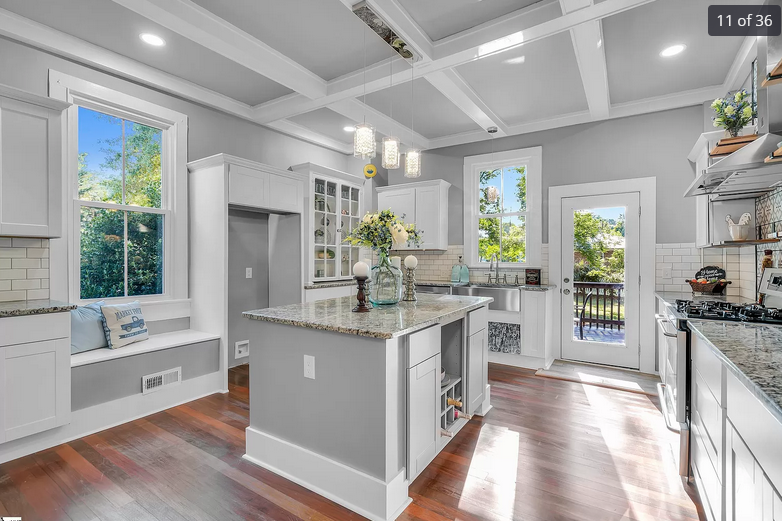 mantis_homes's tweet photo. 662 S Harper St. Laurens SC 29360 OPEN HOUSE &amp;  SQUEALIN' ON THE SQUARE SAT OCT 8! Pls visit our open house Sat 12pm 4pm and after head down to the square and enjoy a BBQ sandwich along with all the other events! #RestorationRocks

Robert Brown CBC/Williams
MLS#: 1474038 https://t.co/awimNrpRzJ