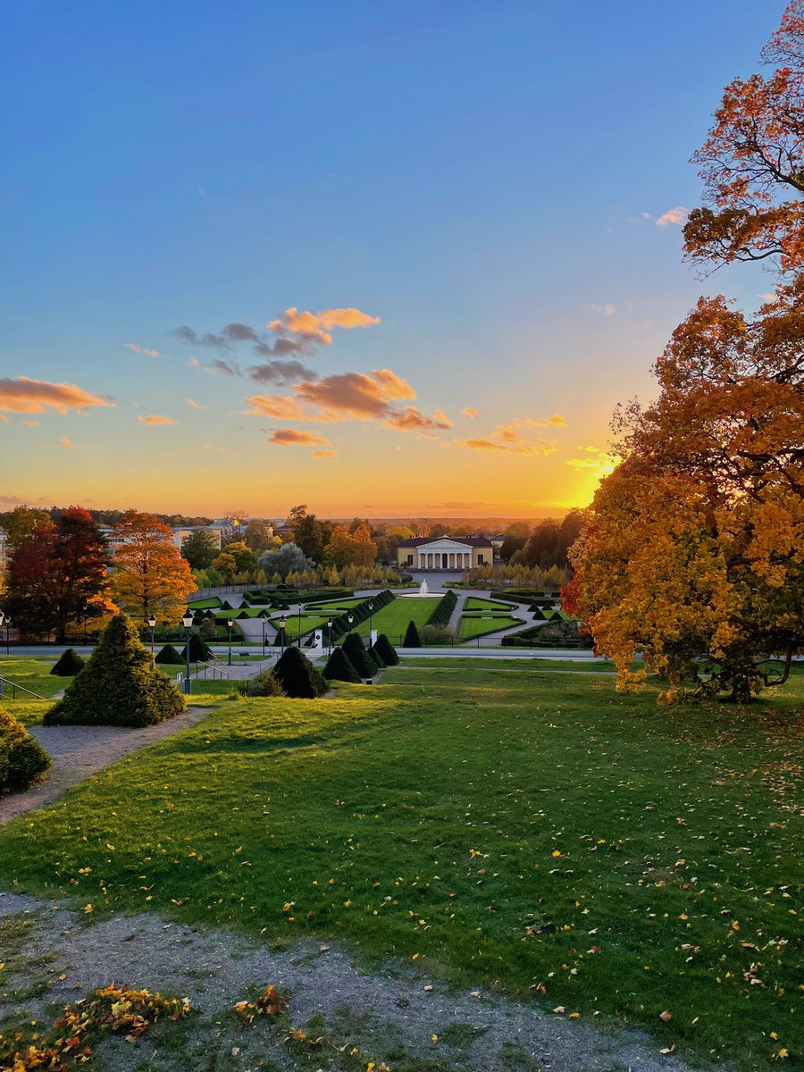 pavloscavelier's tweet photo. Uppsala på hösten är something extra 🌞🍁 https://t.co/hP2UHPxTfq