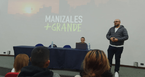 Líderes sociales de Manizales conocieron presupuesto 2023

Noticia: bit.ly/3RLcIAy 

<a href="/CiudadManizales/">Alcaldía de Manizales</a> 
<a href="/PlaneacionMzl/">Secretaría de Planeación</a> 
<a href="/SecHaciendaMzls/">Secretaría de Hacienda</a>