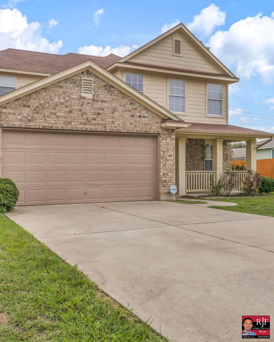 RJFischerTeam's tweet image. #PriceReduction - Who's ready to finally cozy up to the fireplace?! We may have a few more months until it's cold enough, but this home is ready for you NOW! robertjfischer.com/search/details…

#HomeForSale #LargeBackyard #OpenFloorPlan #HardFloors #Fireplace #HomeOffice #AustinTexasLiving