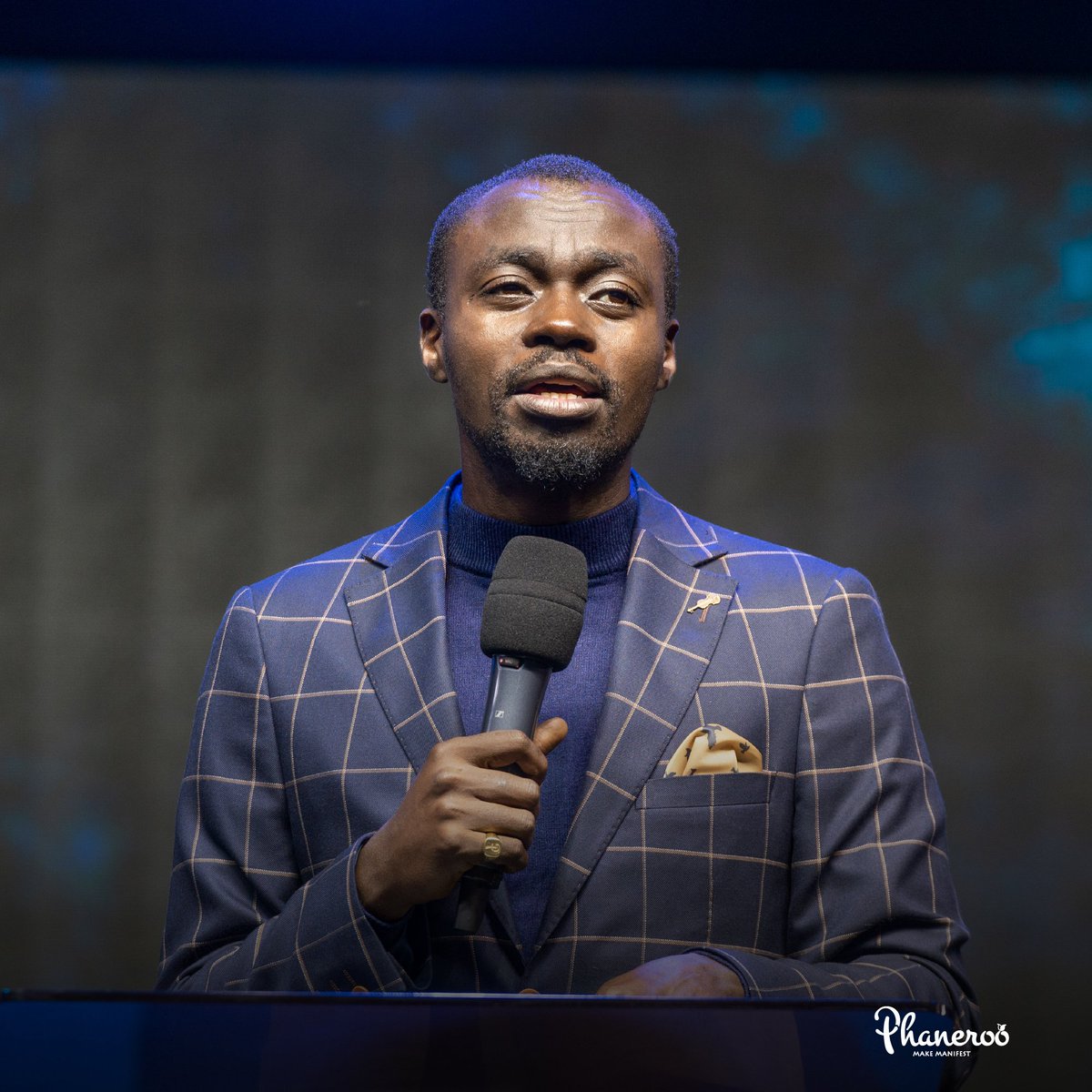 There are signs God will show you to define your mandate and assignment. Train yourself to hear His voice that you may receive the instruction of that sign concerning your God-given mandate. SELAH bit.ly/Phaneroo407 #PhanerooAtKololoGrounds #Phaneroo #LiveNow