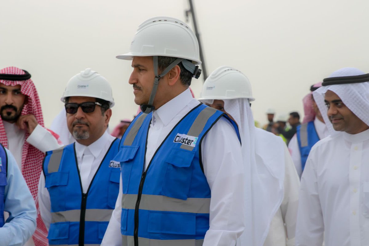 airportsC2's tweet photo. قام معالي وزير النقل والخدمات اللوجستية @SalehAlJasser بزيارة تفقدية برفقة قيادات المنظومة لمشروع مطار الملك عبدالله الدولي بجازان، وذلك للاطلاع على سير المشروع بما يضمن تنفيذه وفق أعلى معايير السلامة والجودة. https://t.co/LdHxyCeOgo