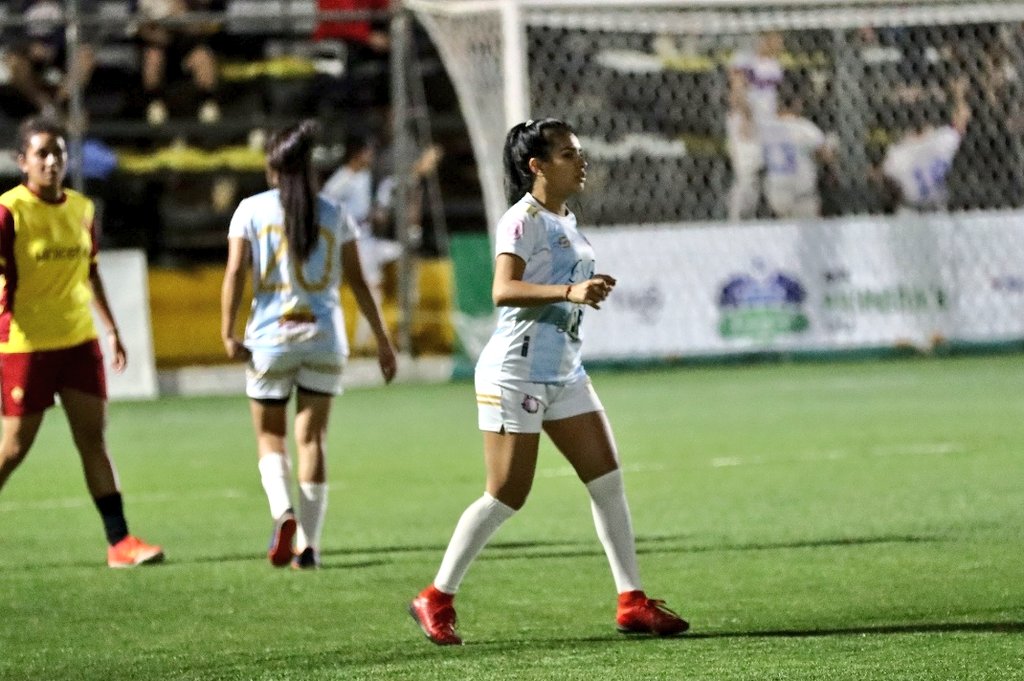 FCacabadas_fem's tweet photo. POSTALES DE LO QUE DEJO EL PARTIDO DE IDA..
#VAMOSACABADAS 💥🤪 https://t.co/Erfhvq7JEp