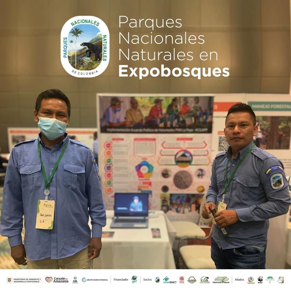 ParquesColombia's tweet photo. #Expobosques El Parque Nacional Natural La Paya expuso el proceso de Acuerdos Políticos de Voluntades que se ha trabajado desde 2015 con ACILAPP, ACIPS y APKAC, asociaciones de pueblos indígenas, donde se reconocen los saberes en los procesos de conservación de la biodiversidad. https://t.co/w9MlRAfTEC