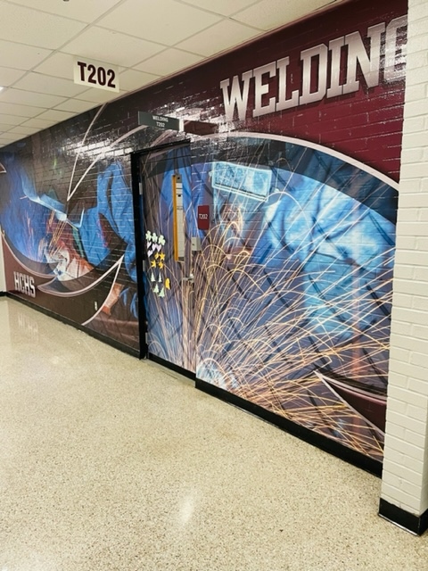 engageky's tweet image. Addie Jackson, AmeriCorps KY College Coach, has a lot to smile in her role helping students with college &amp;amp; career readiness at @HCHSColonels CTC! #HendersonHighSchool #KyCC #2022 #CampusCompact #CTC #HendersonHigh #HendersonHighSchool2022