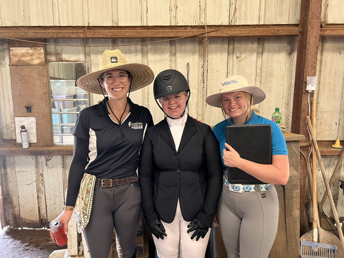 EmmaHurt1976's tweet photo. Happy #NationalCoachesDay to the awesome #RideIEA #Dressage Coaches at #WWRC - Kate and Katie. Looking forward to our next show in a few weeks. @greatparks @rideIEA https://t.co/w533ZjZcfi