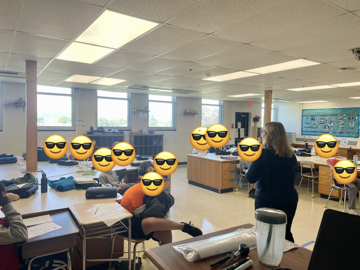 mrdulberger's tweet photo. My Invention & Innovation students were lucky enough to receive a visit from a guest speaker today! Ms. Manwill works for @Cruise and taught us all about #SelfDrivingCars ! The Ss asked some great questions and learned about future careers in this field! #MimsCTE @FrederickCTC https://t.co/rvZbbkDBZi