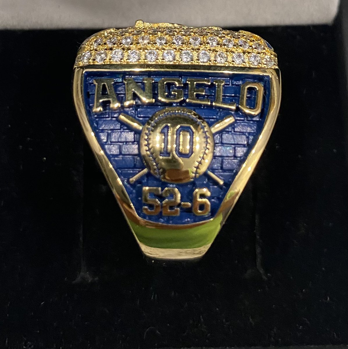 bellaangelo2021's tweet photo. Iโm so proud to be a Phoenix College Student Athlete ๐ป๐๐ Blessed to play at the best JUCO softball ๐ฅ program in the country #pcbearssoftball @MikeDavo17 https://t.co/P69AzXYcHo