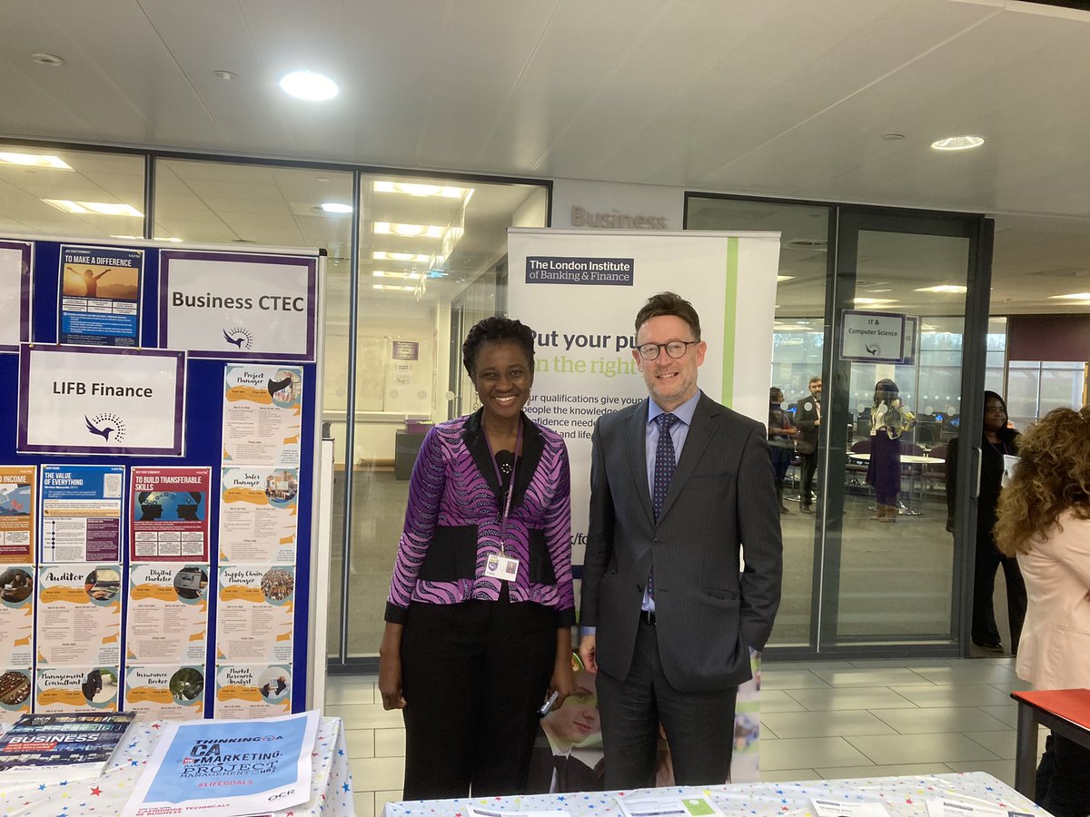 Dav1dAnderson's tweet photo. Thank you @HAFalconwood for inviting me to present to your prospective sixth form students & parents by joining your teaching staff in promoting @StudyLIBF level 3 #CEFS #DIPFS qualifications tonight. https://t.co/EitQPf8Vzs