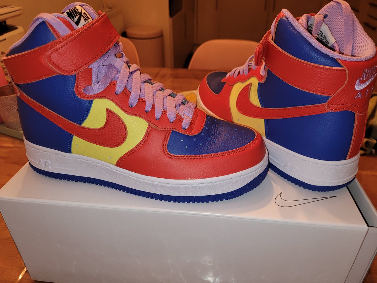 Corriedjc's tweet photo. @Dre_TheKreator @La3Life Cool, nice color scheme!! I just received mine🔥So happy #nikebyyou https://t.co/B4Ah1HOtJz