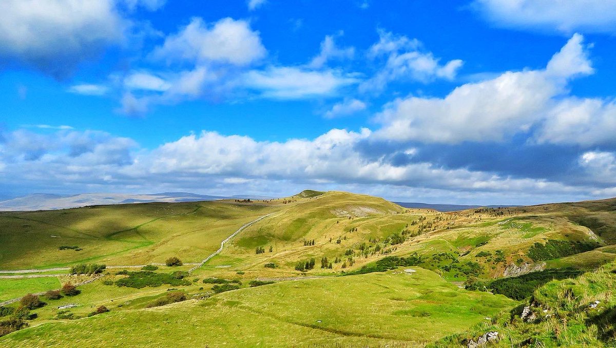 oldcrofthouse's tweet photo. #embracetheelements #soundsofnature #invigorate #feelalive #localwalks #walksfromthedoor #kirkbystephen #cumbria @VisitEden #riverwalks @EdenRiversTrust #fellwalking #leanintothewind #takeintheview #landscapephotography https://t.co/eY847pMpQY