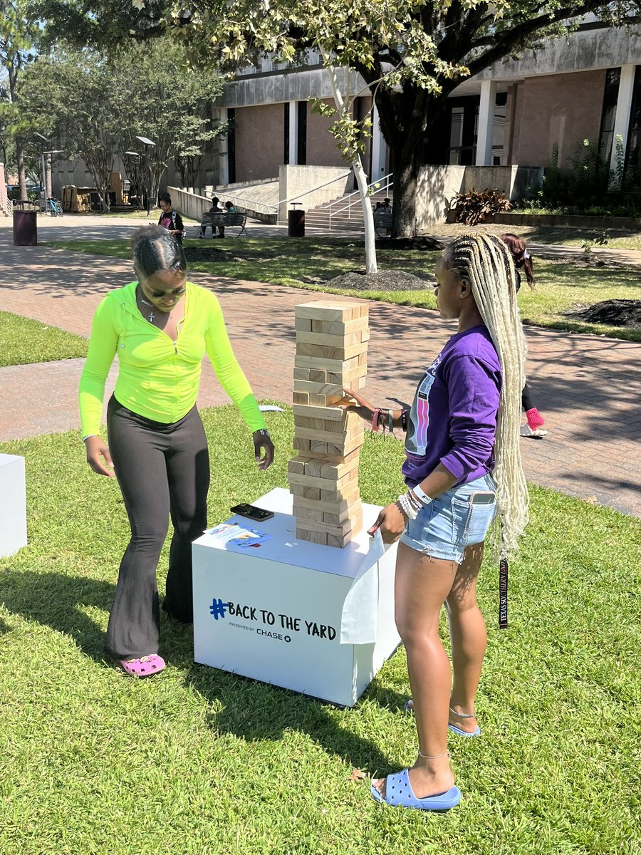 TexasSouthern's tweet photo. It’s happening on the yard - Back on the Yard, sponsored by #JPMoganChase until 3 p.m. Good food, games, fun and financial literacy. #TSUProud #B2TY https://t.co/RxdNfcHc2y