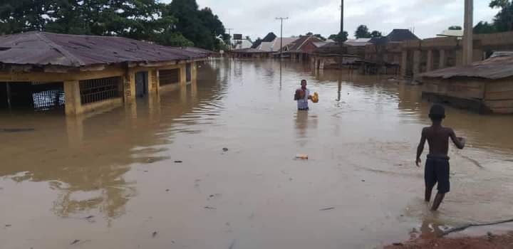 TakeBackNaija_'s tweet photo. #PrayForKogi
People of Kogi are currently fighting for their lives; please pray for them! https://t.co/pExz7mgsBe