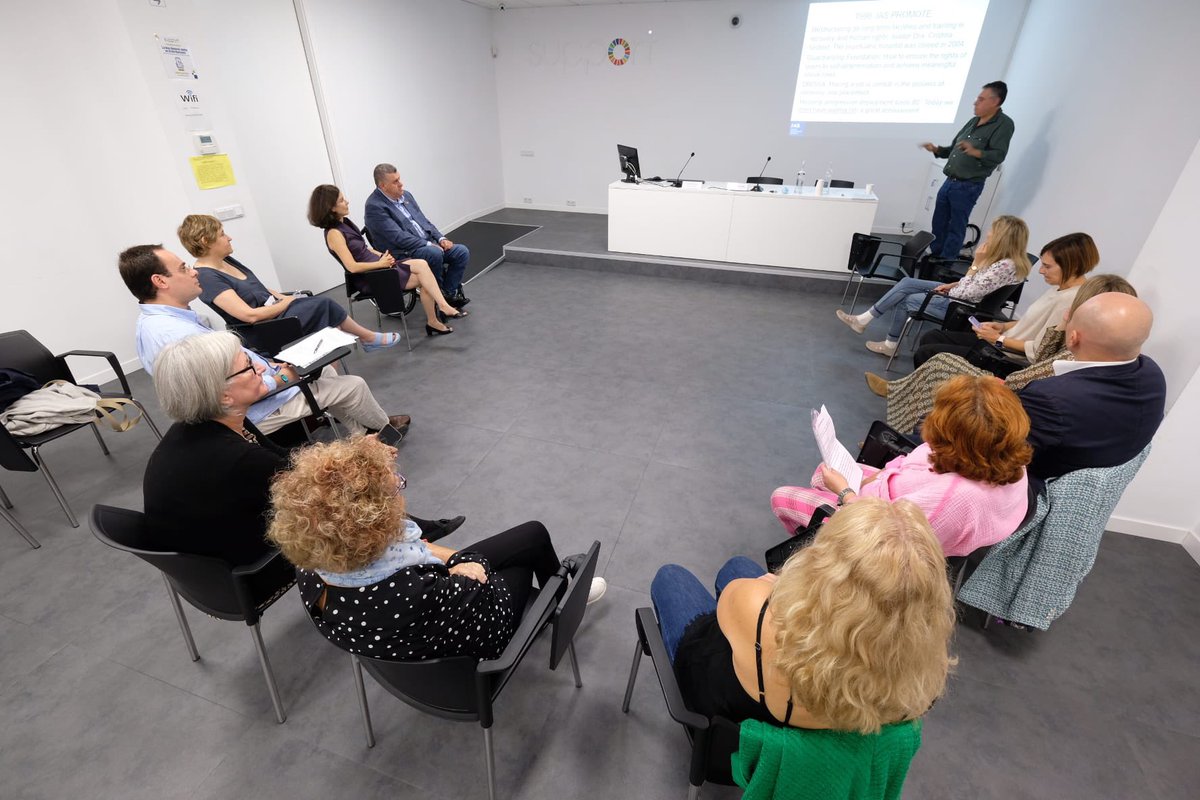 lafoixarda's tweet photo. Us compartim valuós testimoni estudiant Medicina #UdG usuari nostre servei suport psicològic i pedagògic en l'aprenentatge i GAM,en col·lab. #UdGInclusió, graduat l'estiu i q hem compartit avui amb cap #SalutMental OMS explicant-li p q suport estudiants problemes SM és essencial: https://t.co/LVMocsu40L