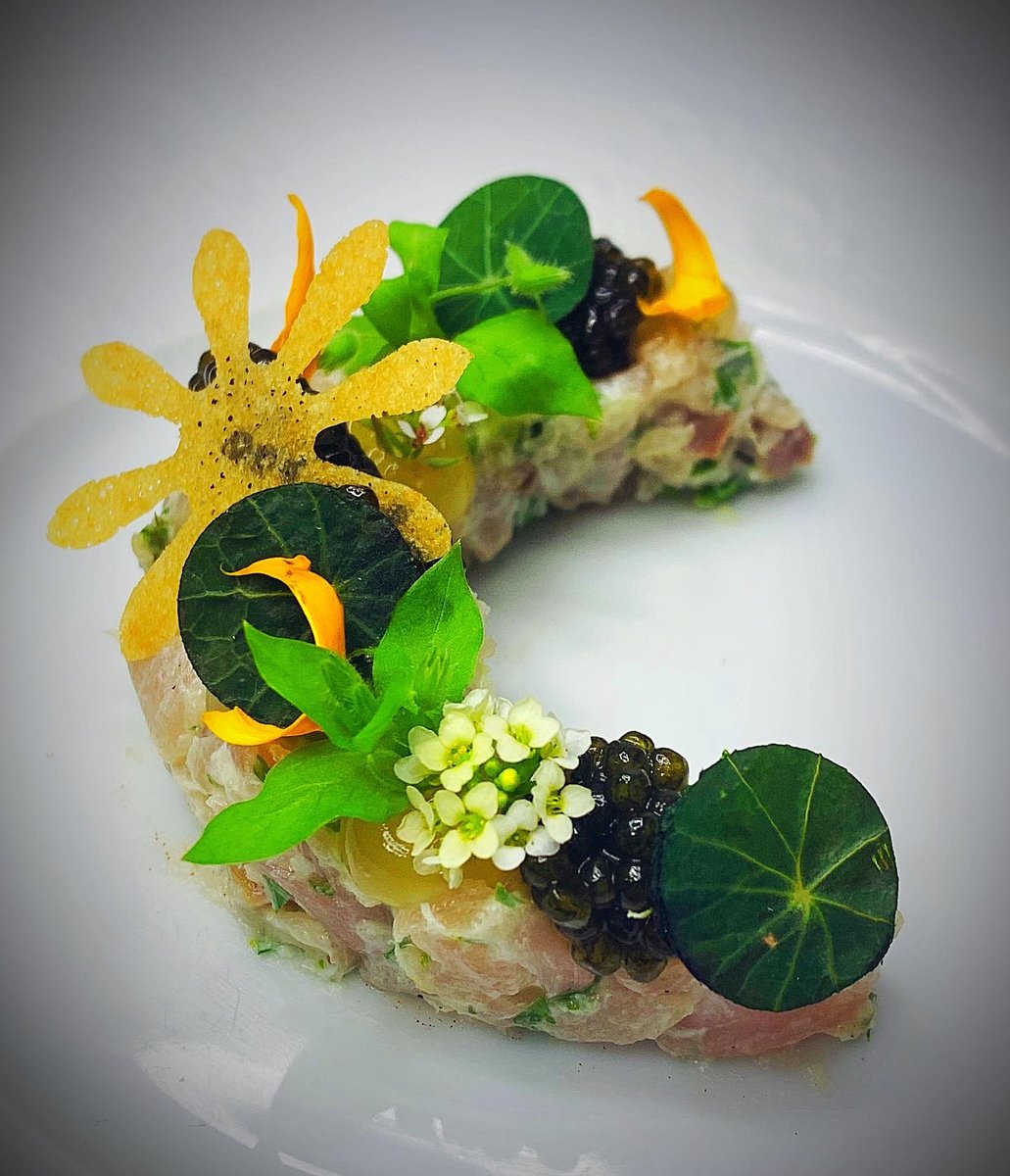 kboylechef's tweet photo. Line Caught Mackarel, Iriko Dashi , Daurenki Caviar, Soft Herbs, Leche de Tigre! #newseason #fishcourse #tastingmenu #restaurantladyanne https://t.co/t2hWSZYMY4