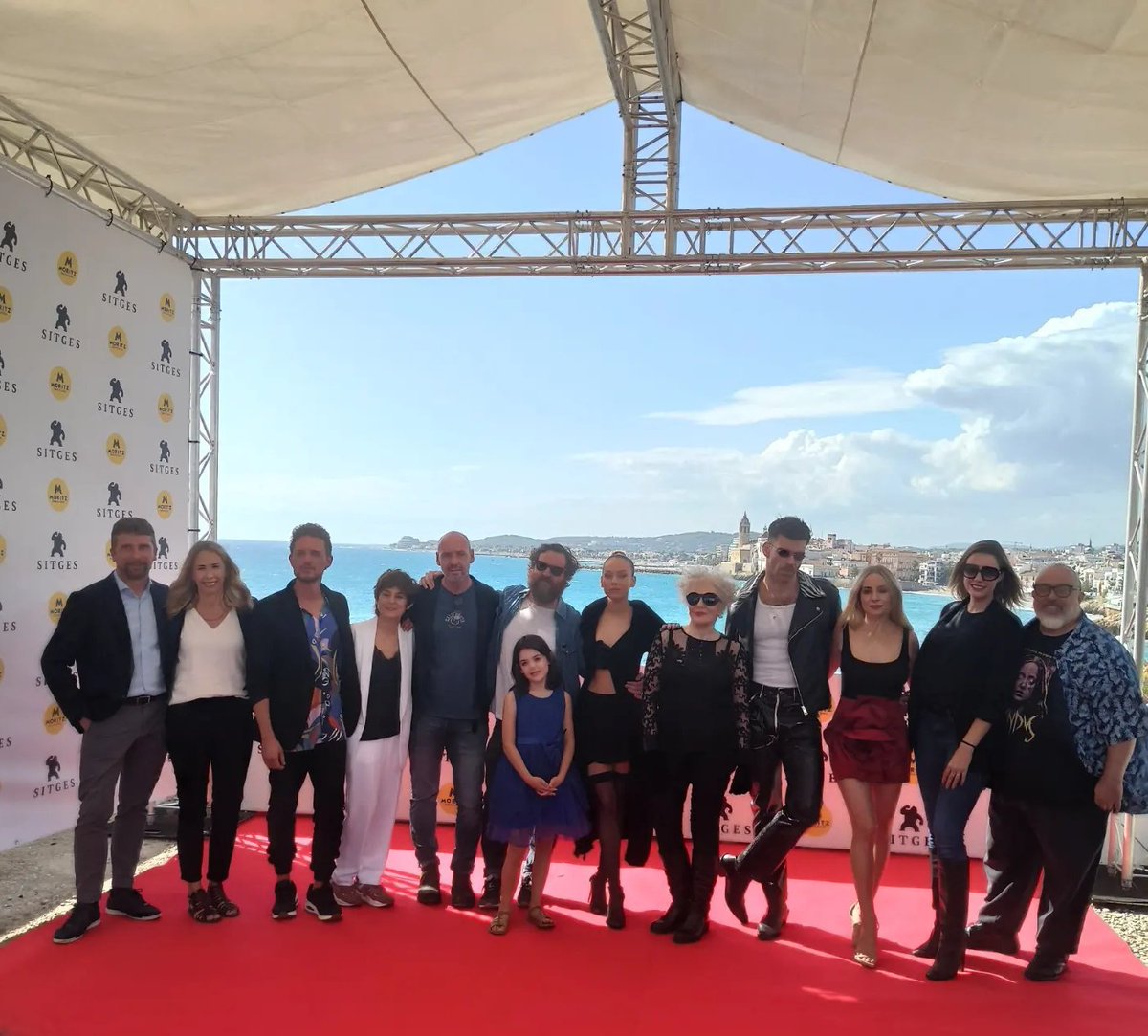 50Sitges's tweet photo. Photocall y, Rueda de prensa de #Venus. @alexdelaIglesia @pokeepsie_films #EsterExposito #FearCollection película inaugural de #Sitges2022 https://t.co/GuVwXeC8Zz