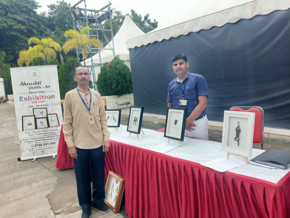 ArtPebbl's tweet photo. पेबल आर्टचे प्रदर्शन संपन्न
12 व्या दिक्षांत समारंभ प्रसंगी @DeccanArchive या ठिकाणी @ArtPebbl शिल्पकलेचे प्रदर्शन 6 ऑक्टोबर 2022 रोजी भरविण्यात आले होते.
संधी दिल्याबद्दल @DeccanArchive कॉलेज धन्यवाद 
भरभरून प्रतिसाद दिल्याबद्दल पुणेकरांचे आभार 
@IndiaArtHistory @JehangirArt https://t.co/zwncrTs0cW