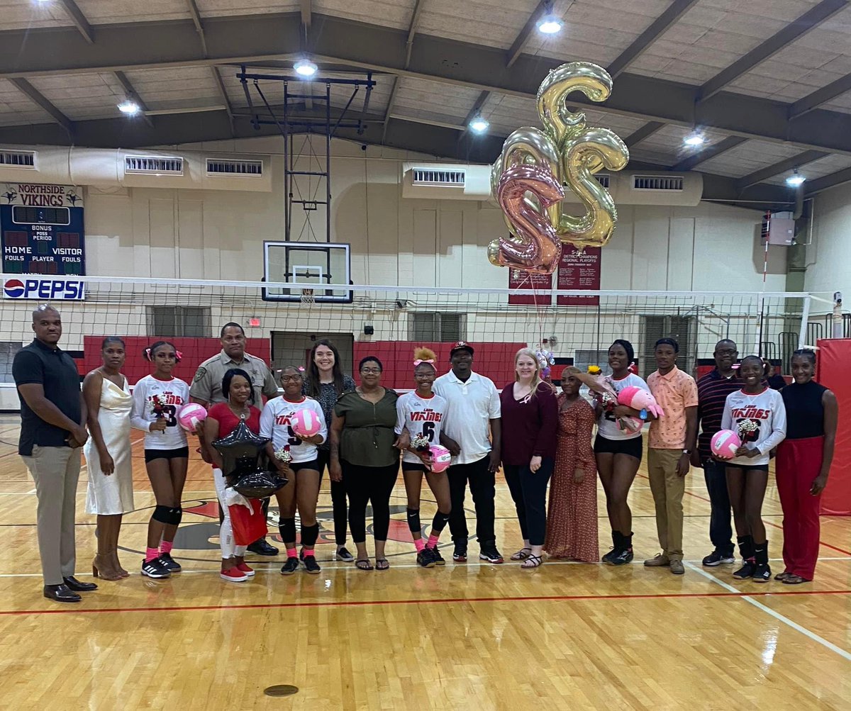 BayouTraining's tweet photo. โฅ๏ธ ๐ค SENIOR NIGHTโฅ๏ธ๐ค For my oldest โThe Princessโ Great win against Madison Prep. Overall Iโm proud of you young lady. From the person you are and the young lady you are becoming and to the student and the athlete you are. Last go round. #VIKINGS #PRINCESSKYRA #SENIORSZN https://t.co/cHsahmzB9v