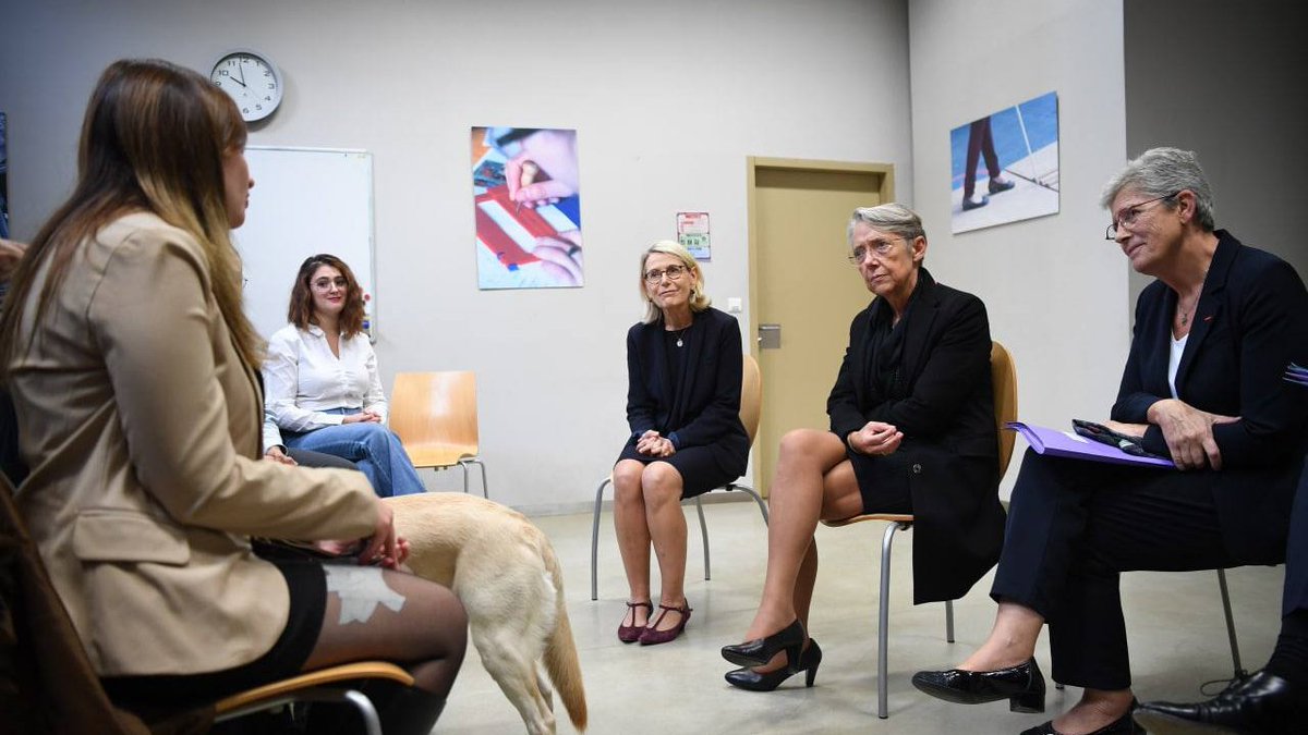 Je remercie l’ensemble des participants pour la tenue de ce nouveau #CIH : ministres, collectivités, personnes handicapées et leurs représentants, associations. Les enjeux sont immenses : accessibilité, inclusion scolaire, emploi, simplification.

Nous sommes à la tâche ! ✍🏻