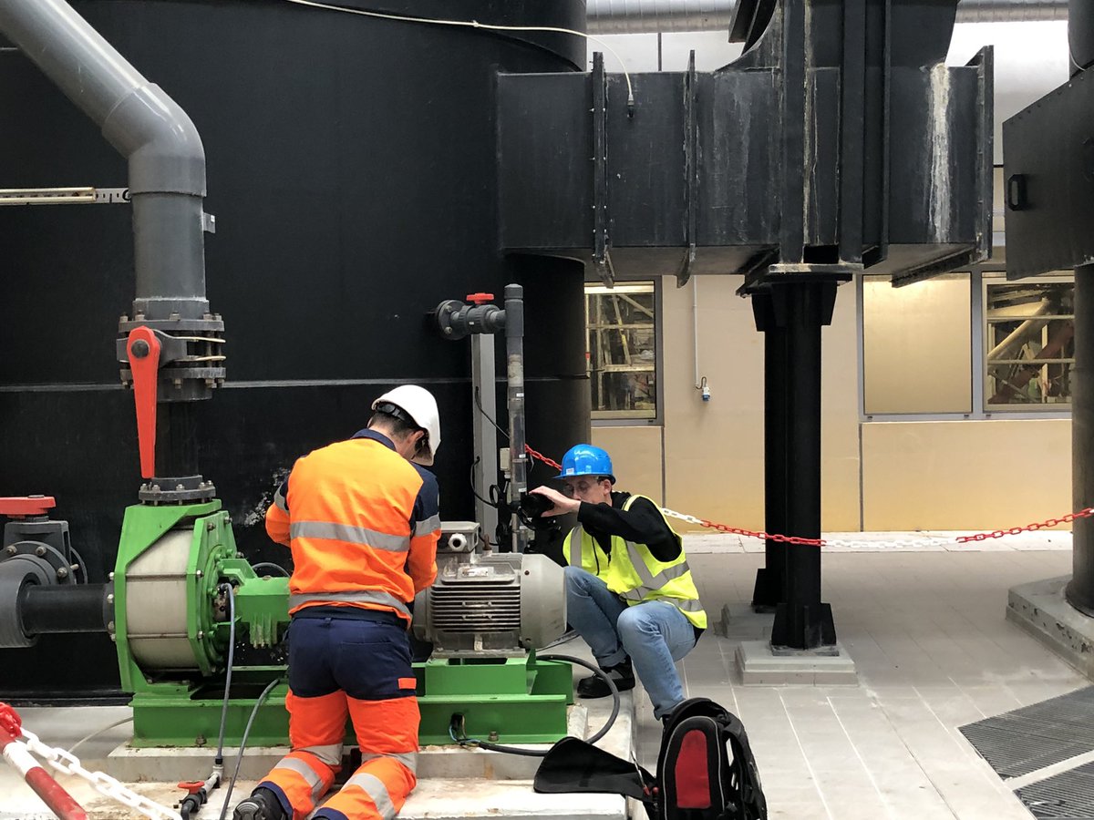 En live tournage du film de sensibilisation à la consignation électrique merci aux équipes de l’agence Normandie <a href="/suez/">SUEZ</a> pour leur collaboration #SanteSecurite #vigilance <a href="/luc_bourgade/">Luc Bourgade</a> <a href="/BAMarilh/">Beatrice Marilhet</a>  @romaingambardella