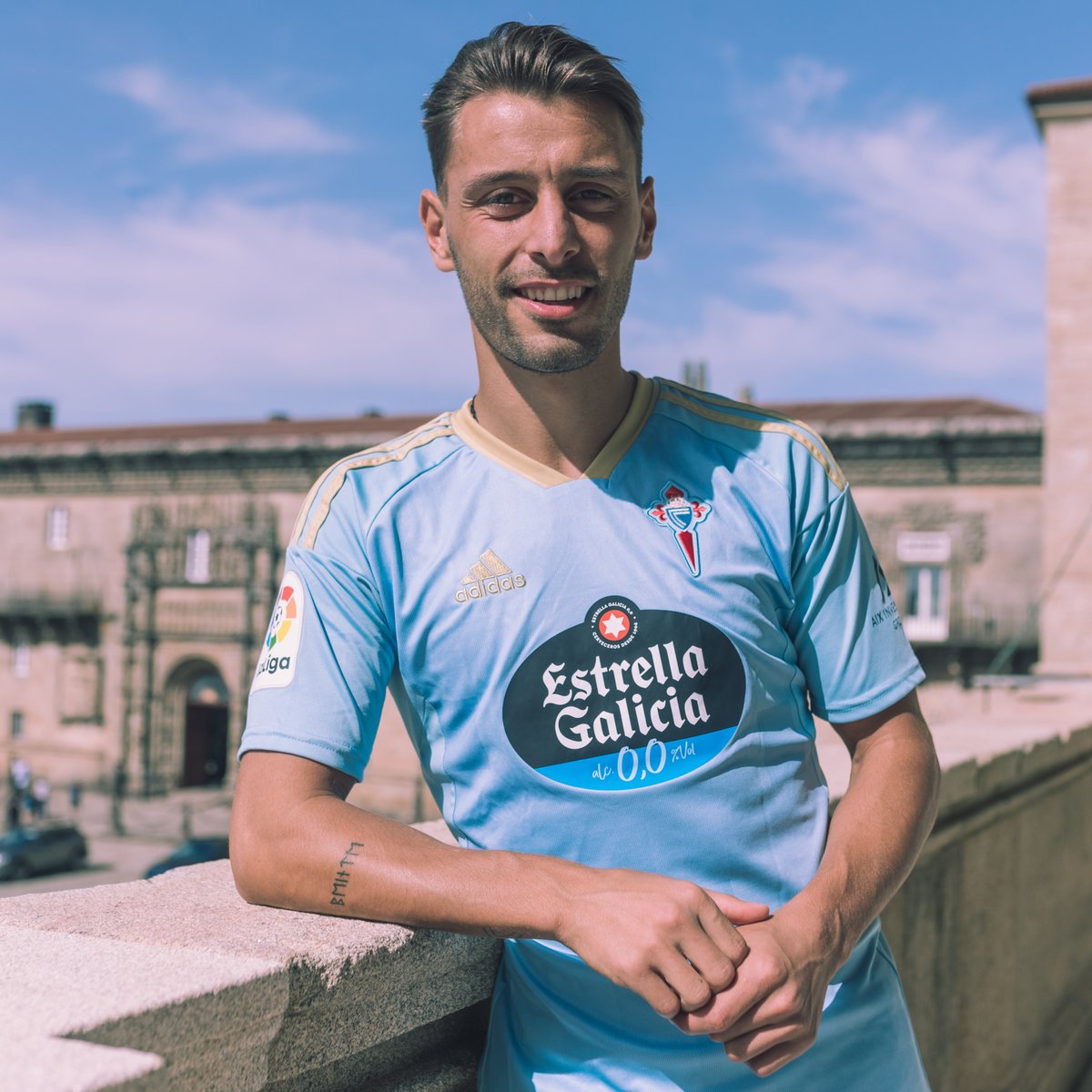 RCCelta's tweet photo. 💙 De canterano, a capitán del #RCCelta💙

👊 @Keva_07 representa toda nuestra #AfoutezaeCorazon en la peregrinación a Santiago https://t.co/sPd4cPt7JI