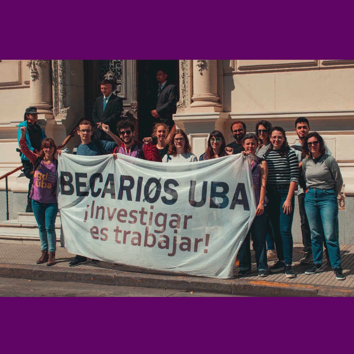 El miércoles 5/10, nos movilizamos a rectorado. A un mes de finalizadas las becas y del relevamiento, el rectorado sigue sin dar respuestas. Necesitamos 12 meses de prórroga para concluir las investigaciones, como en Conicet.
#Investigarestrabajar
Asamblea de Becarixs UBA