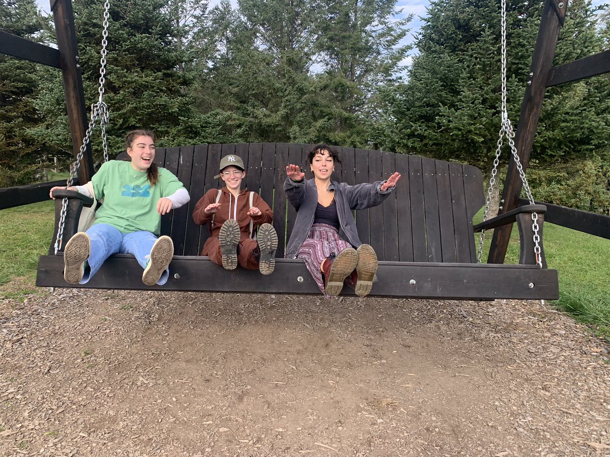 MissBackBB's tweet photo. Having a blast at Stokoe Farms with the seniors today🍁🌽🎃 https://t.co/ureg4NkYgS