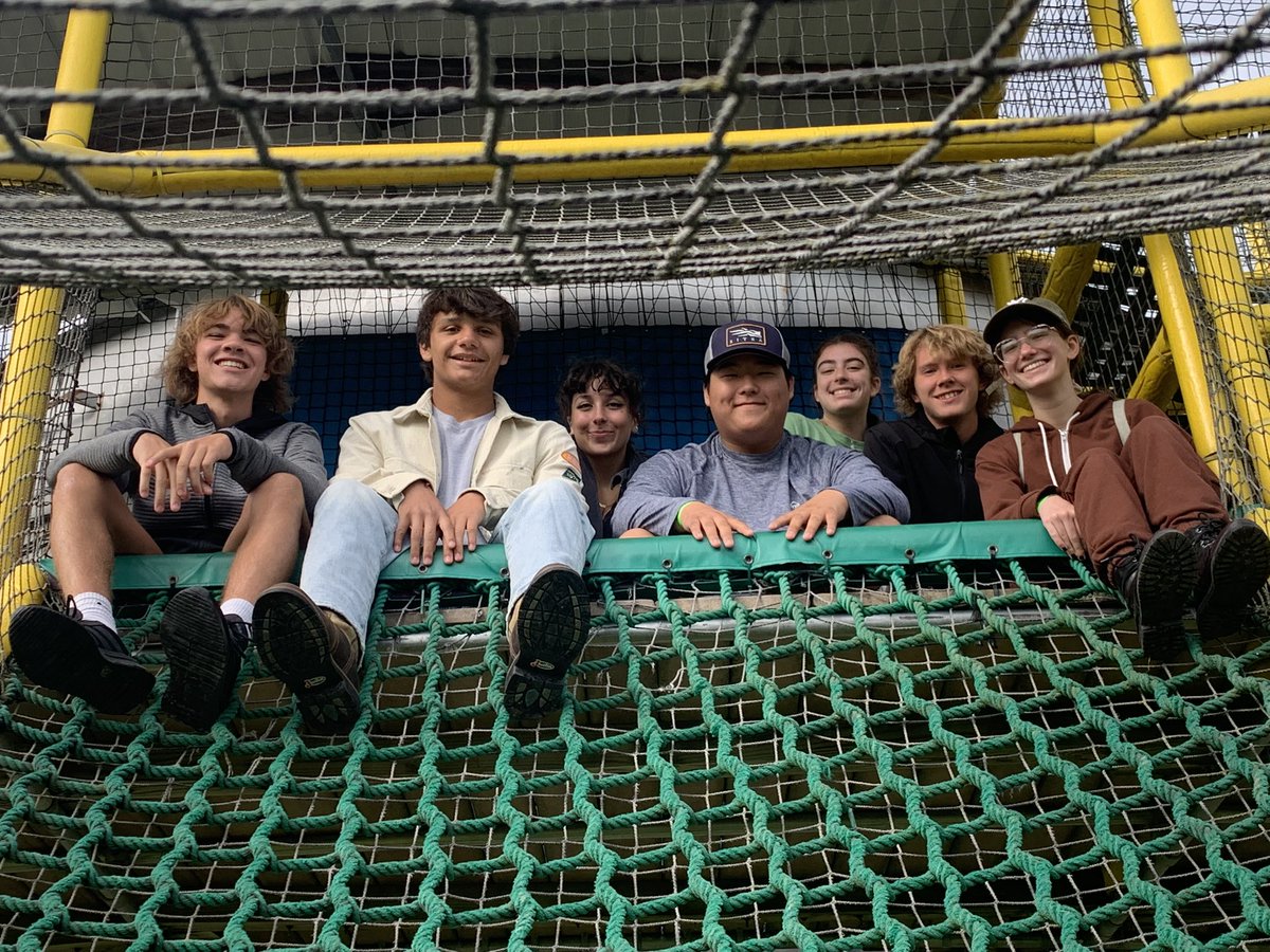 MissBackBB's tweet photo. Having a blast at Stokoe Farms with the seniors today🍁🌽🎃 https://t.co/ureg4NkYgS