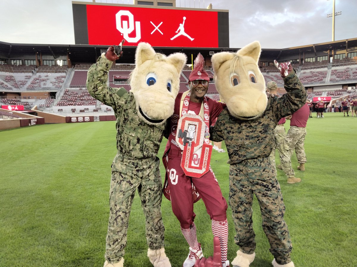 Antonio RecordakaMr 0U tweet media