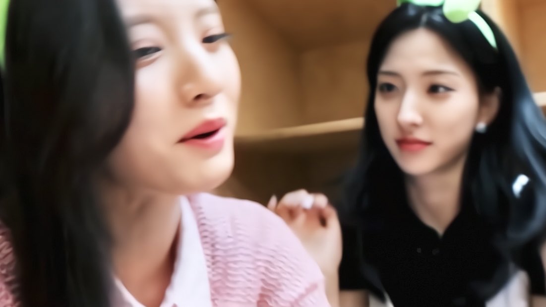 witheunbo's tweet photo. eunseo love bona through her eyes https://t.co/24b9sJQ0LA