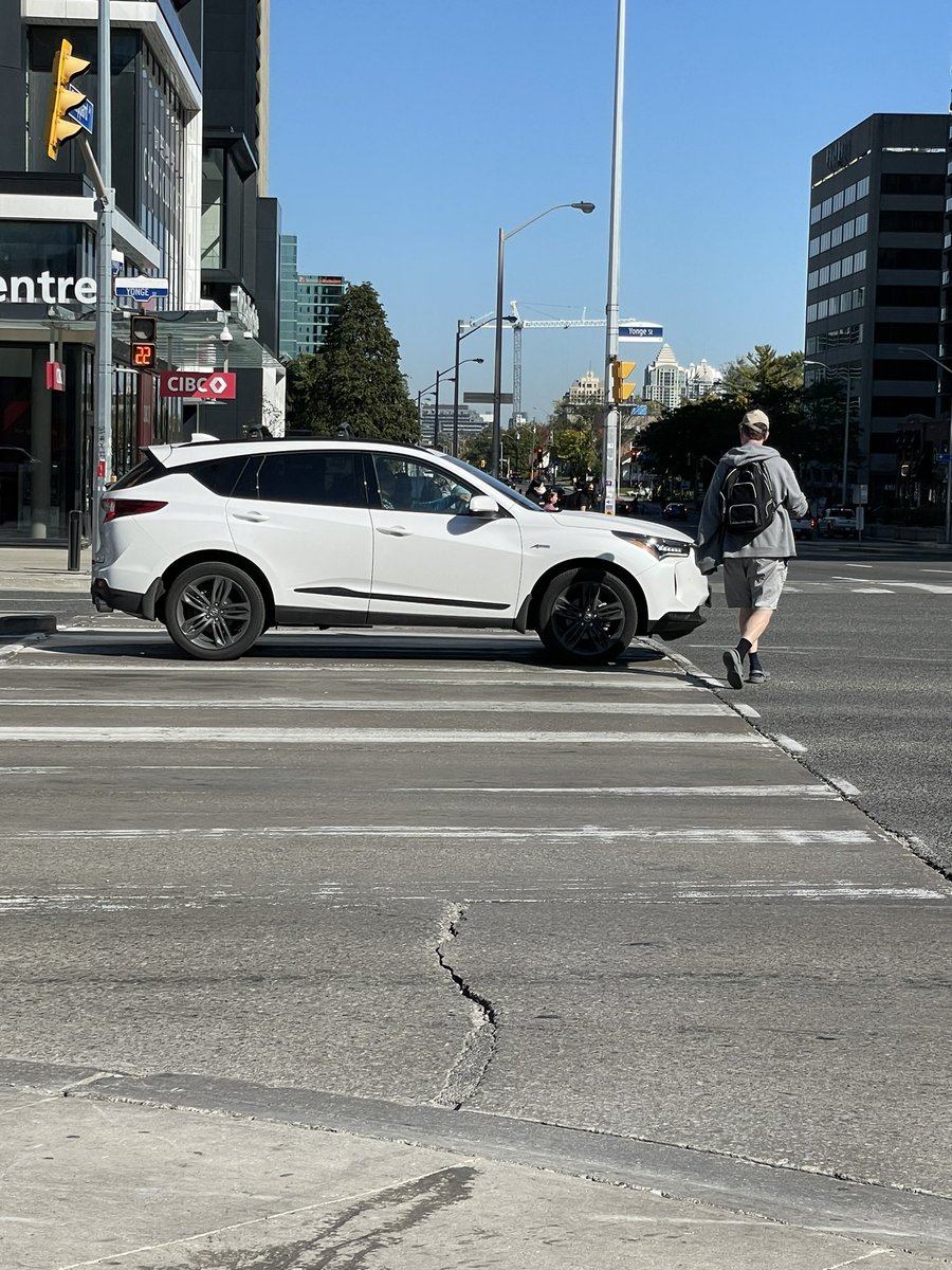 StoptionalTO's tweet image. S’all good, right Johnny? #walkTO #stoptionalTO #topoli