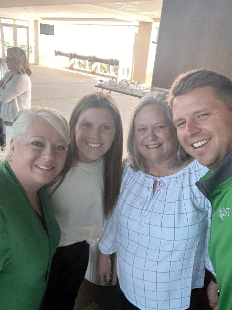 a_cre_rar's tweet image. Yesterday @MeanGreenSports was afforded the opportunity to to listen and learn from @ProfessorDG The love and enthusiasm he instilled in our staff was beyond measure! Still riding high from this professional development opportunity!