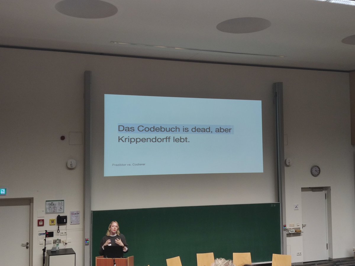 Christina Viehmann (@cv_christinavi) on Twitter photo Spannender Impuls von <a href="/ankekat1000/">ankekat1000</a> bei der #methoden22 zu den Aussichten der Kommunikationswissenschaft auf automatisierte Inhaltsanalysen. Spannender Impuls von <a href="/ankekat1000/">ankekat1000</a> bei der #methoden22 zu den Aussichten der Kommunikationswissenschaft auf automatisierte Inhaltsanalysen.