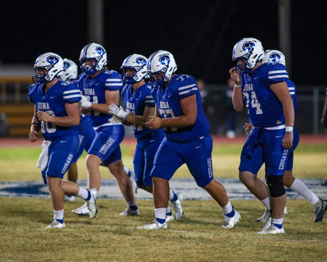 KevinKterrier's tweet photo. Through 6 games, #2 Jacob Johnson has. Compiled 1,040 yards on 144 carries and 11 TD's.  Here's the reason why!
#CougarNationLetsRide
@buna_isd @AshlyElamSports @JacobJohnsonis1 @Trace_Marks @dakotaboudreau4 @kylerwelch77 https://t.co/vIRF3BkApR