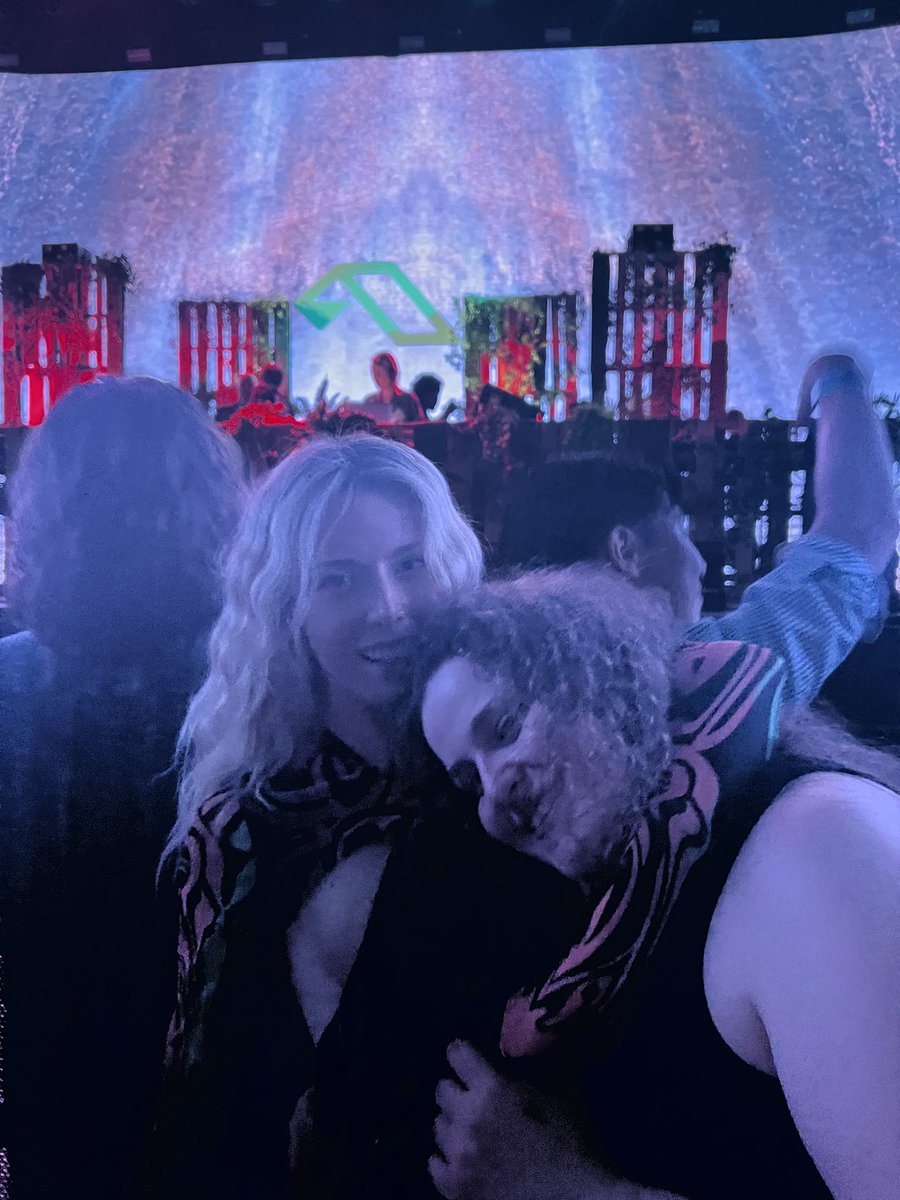 KATALYZEx's tweet photo. Crush your 1st day of work bringing #web3 to a dope PR firm #LFG #PRqueen #Rachel
TB to making the @BrooklynMirage ours for @eliandfur @HANAtruly 😻 during #NFTNYC 🫡
Can’t wait to go back Friday for @SGLewis to celebrate your new job & our seester spaces! Love you #bossbish https://t.co/u6hw877rZO