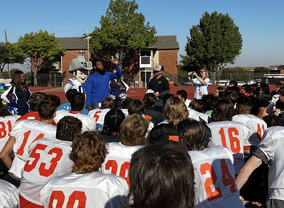 RISDAthletics's tweet photo. BIG time thanks to @Whataburger 🍔 and the @dallascowboys for coming out and celebrating @CoachBrooks22 as Coach of the Week!
#JFND | @rockwalljfndfb https://t.co/eKgdIGFQyA