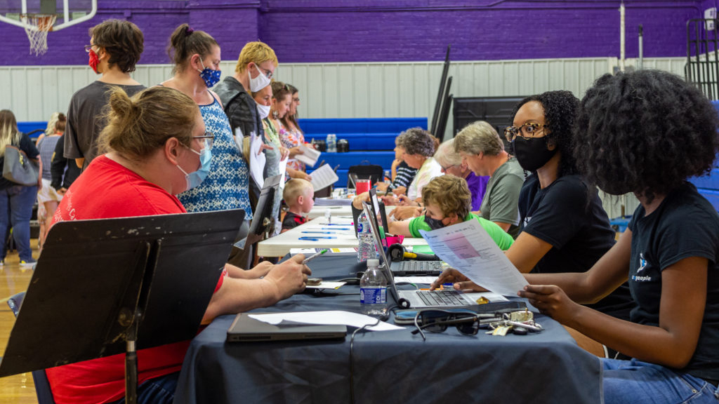 The Community Data Clinic, led by #iSchoolUI Associate Professor <a href="/wrongrrl/">Anita Say Chan</a>, will present the Broadband Equity project in a panel and poster at the <a href="/OVCDEI_Illinois/">Diversity, Equity & Inclusion at Illinois</a> Chancellor's Call to Action to Address Racism &amp; Social Injustice Research Symposium. bit.ly/3yhasKj